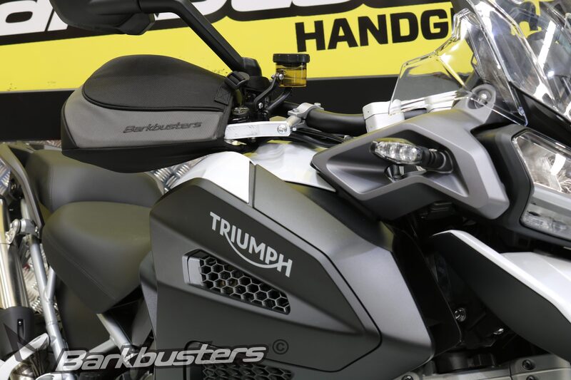 Kit de hardware de Barkbusters de dois pontos Triumph TIGER 1200 GT BHG-102-00 NP