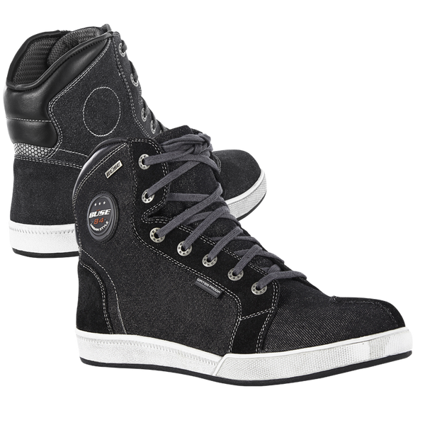 BÜSE Unisex Mc-Skor B54 vattentäta i svart med hög komfort och skydd. Stilren design med snörning och förstärkta partier för säker körning.